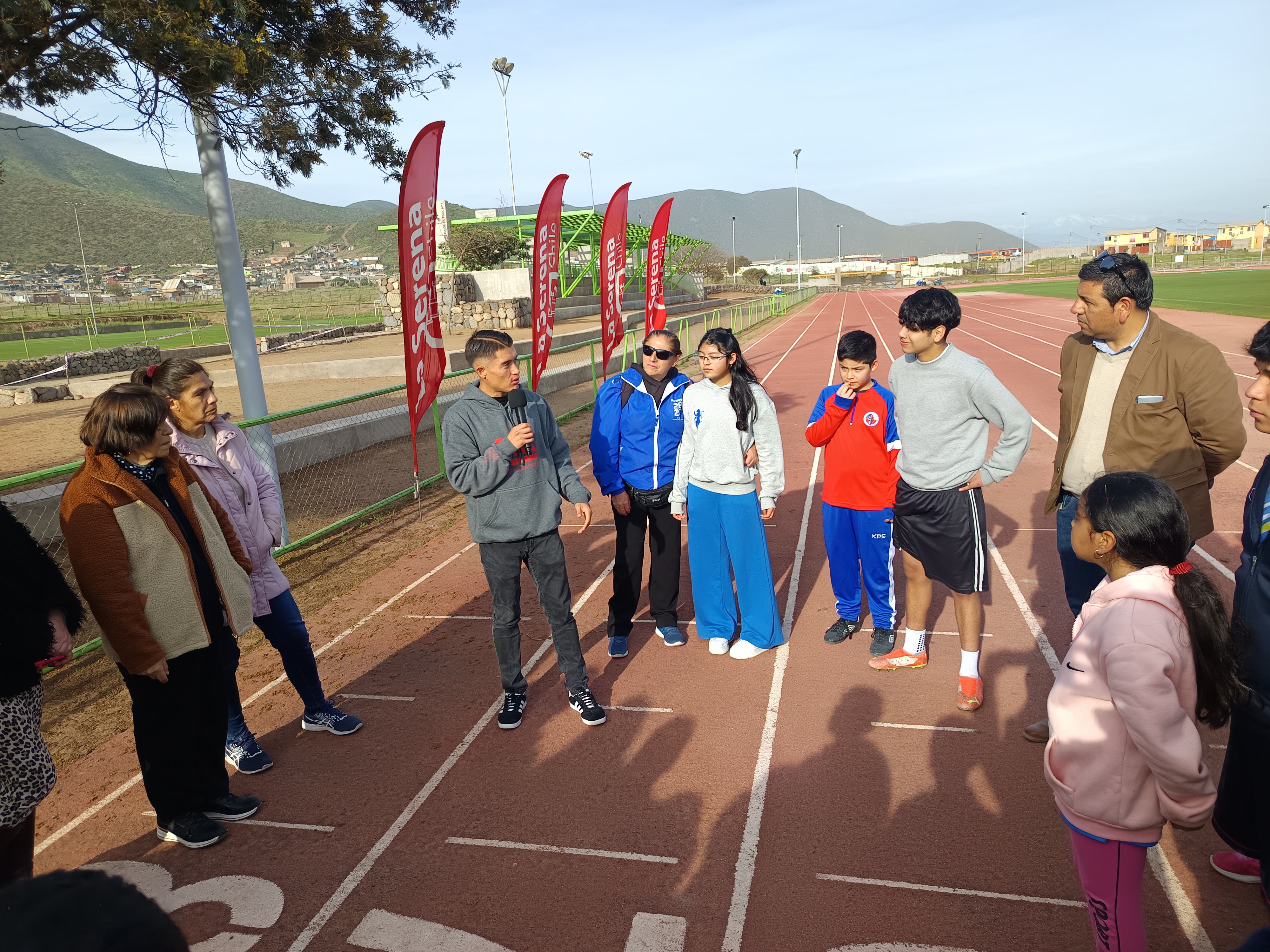Jóvenes destacan énfasis inspirador el   encuentro con deportista olímpico Hugo Catrileo